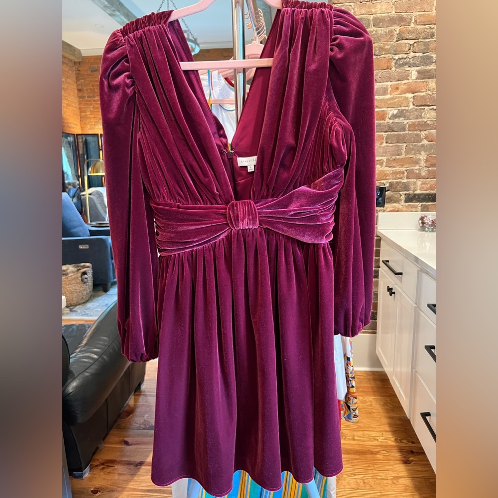 Burgundy velvet Gianni Bini dress